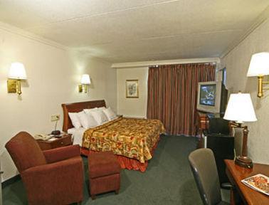 Knights Inn Greensboro Szoba fotó